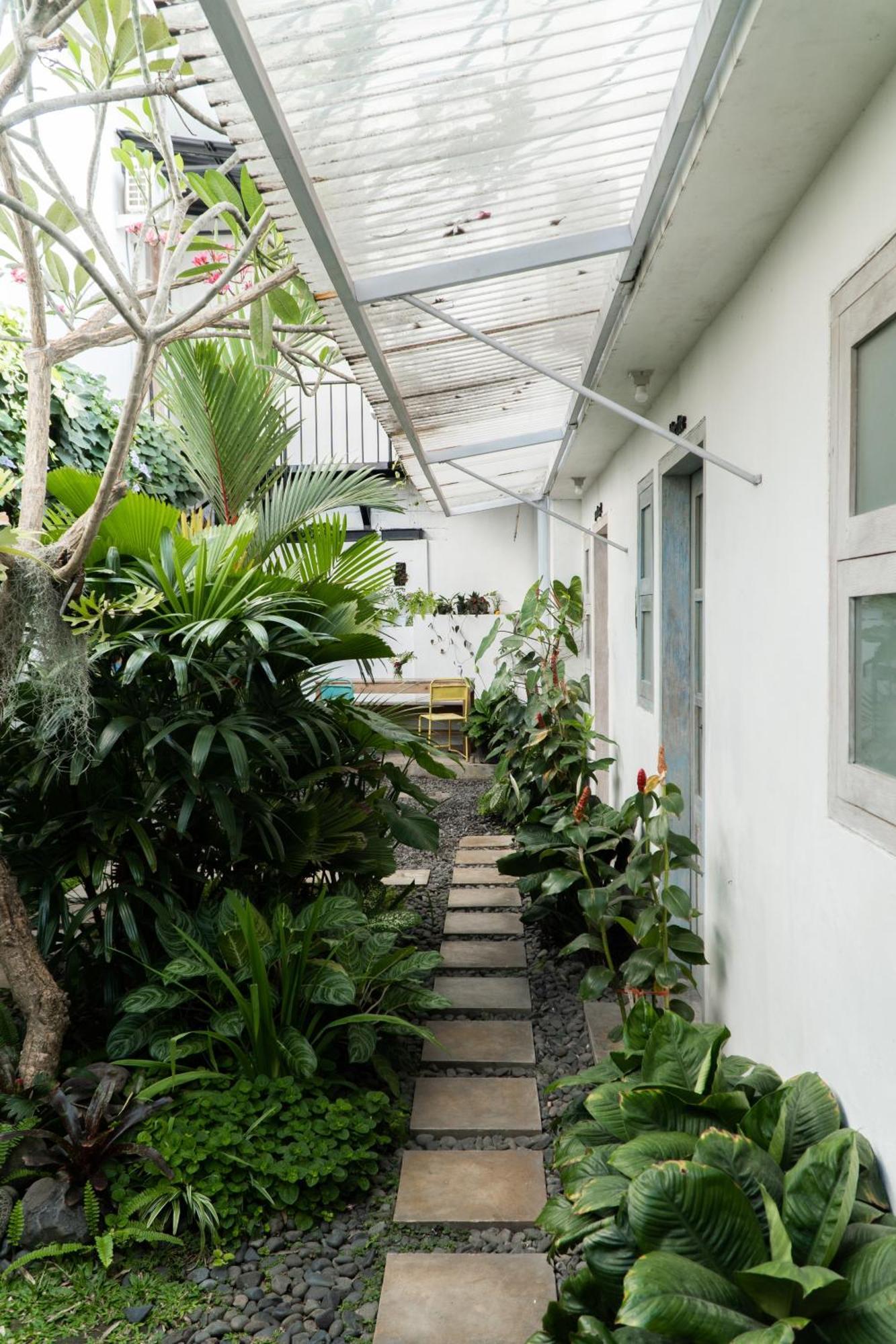 Betah Homestay Banyuwangi Баньюванги Экстерьер фото